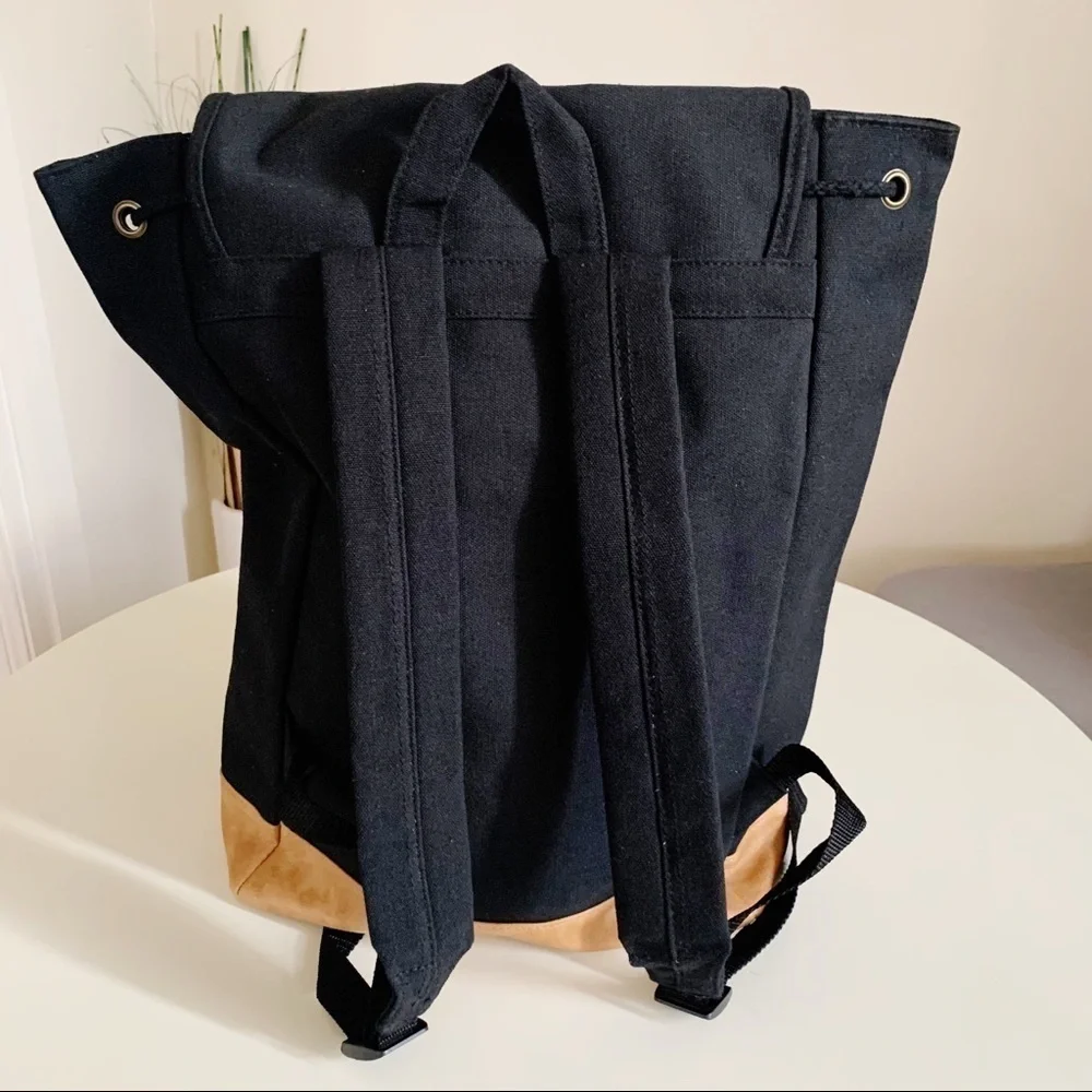 DSW Black Canvas Drawstring w/ Buckle Backpack